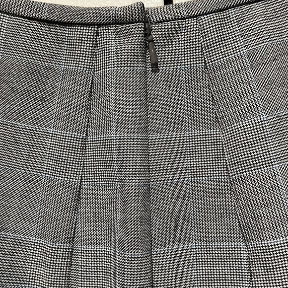 Nine West Black/Grey/White Plaid Trumpet A-Line Skirt Size 4 - Picture 9 of 11